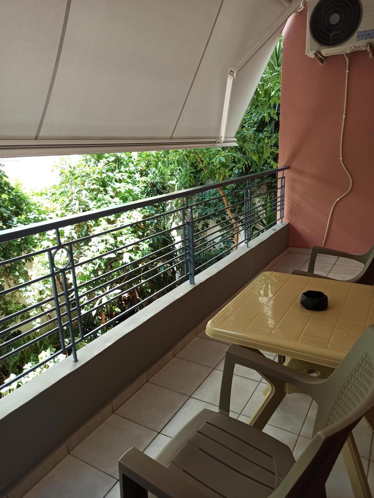 Living Apartment *